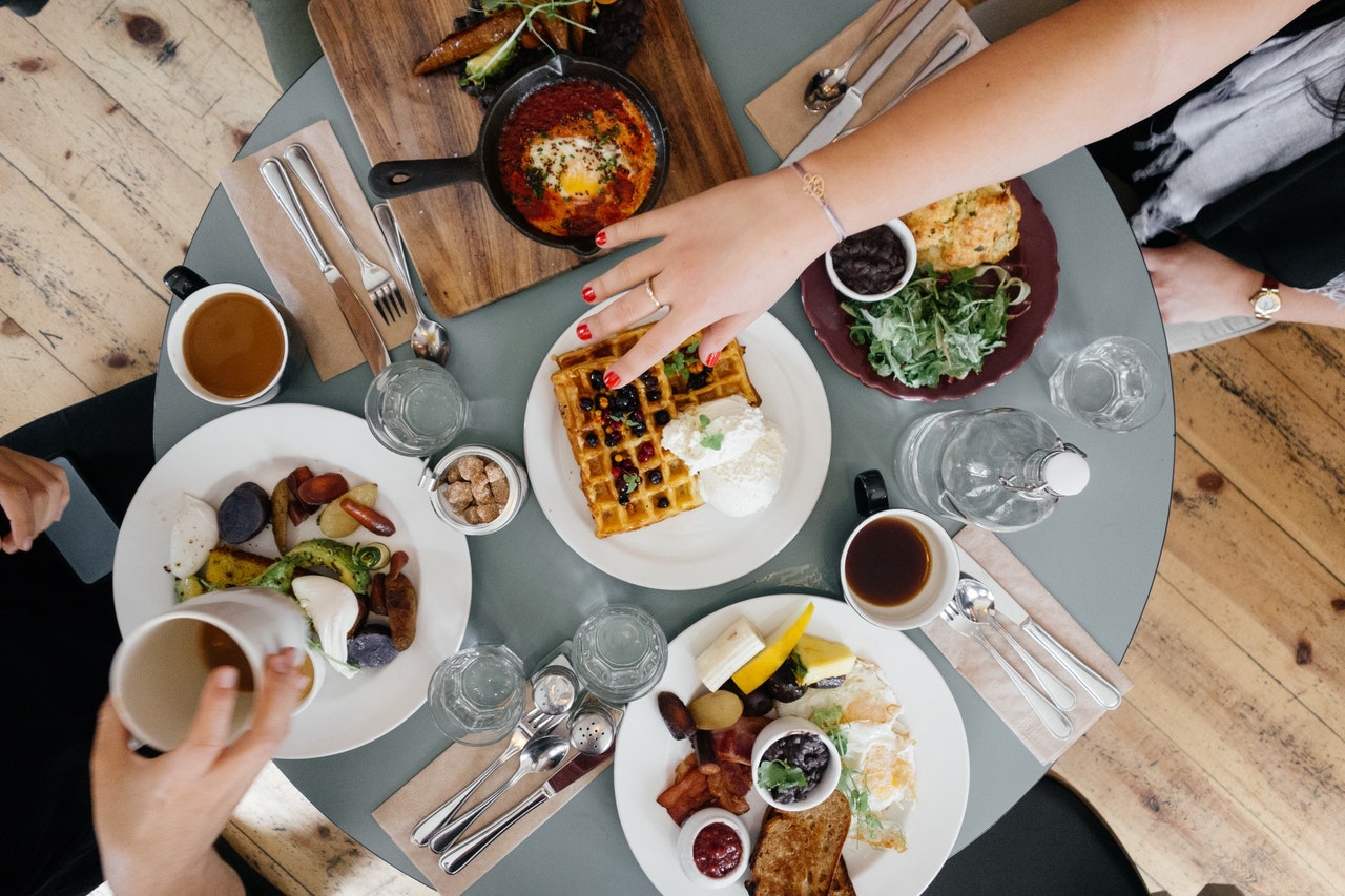 manger dans un restaurant français